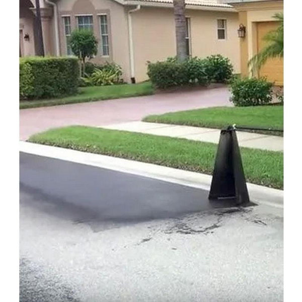 Asphalt Sealcoating Edger In Use