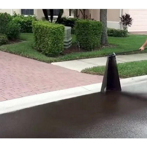 Asphalt Sealcoating Edger Practical Use
